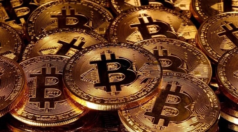 bitcoin_mass_reuters_1605693545004_1.jpg_1956802537.jpg