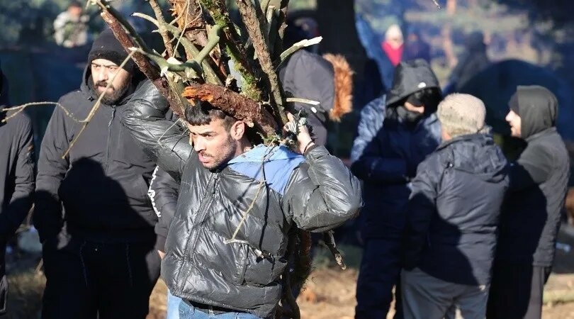 2021-11-09t121720z_727429086_rc2yqq9iyu8g_rtrmadp_3_europe-migrants-belarus-poland-border_1.jpg_1956802537.jpg