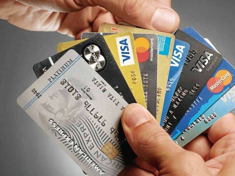 polemica-sobre-la-refinanciacion-de-las-tarjetas-de-credito-1004338.jpg