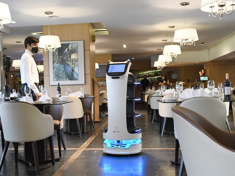 robot2.jpg