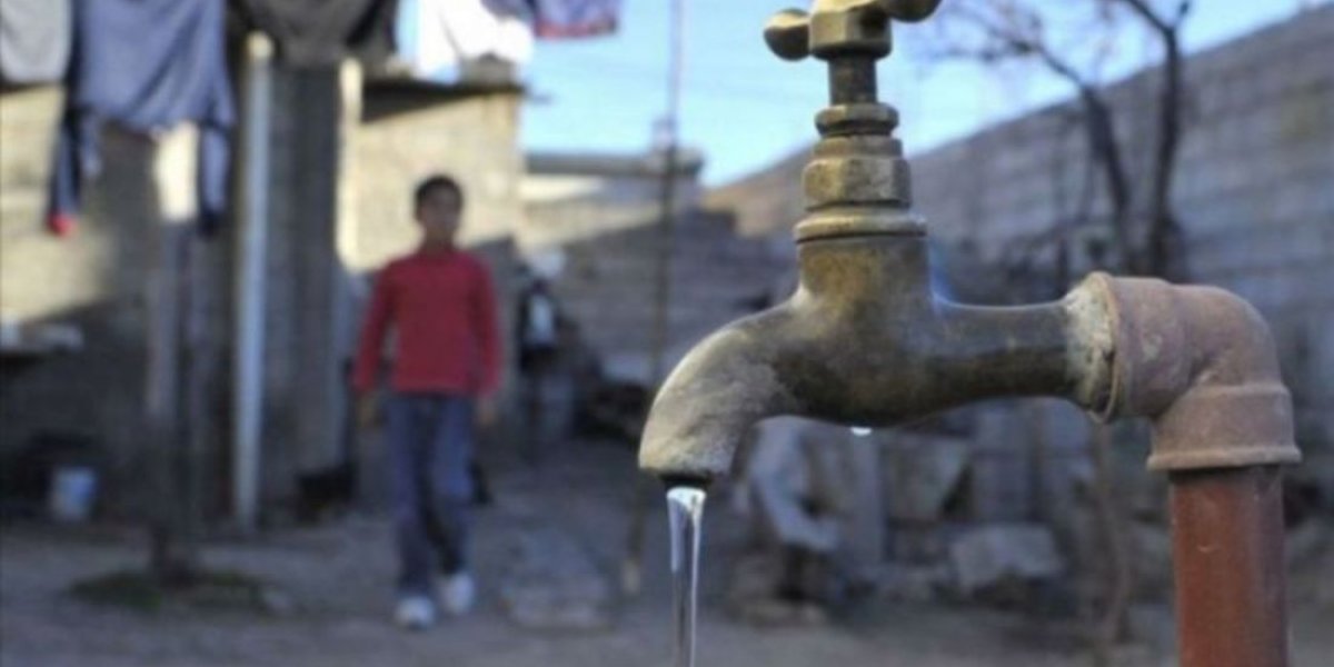 23282-ola-de-calor-y-falta-de-agua-aguas-del-norte-cortara-el-servicio-por-las-noches-en-varios-barrios-ante-la-falta-de-inversion-del-gobierno-202110