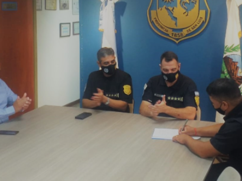 policialesdevolucióm.jpg