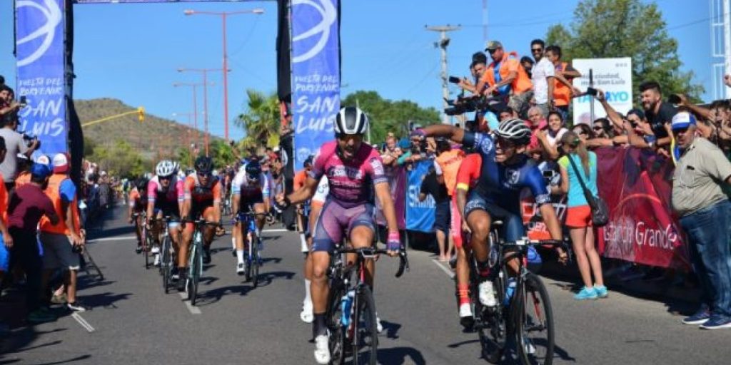 vuelta del porvenir.jpg