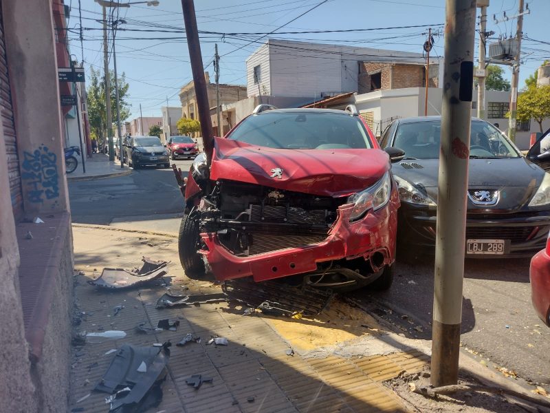 pobre auto =(.jpg