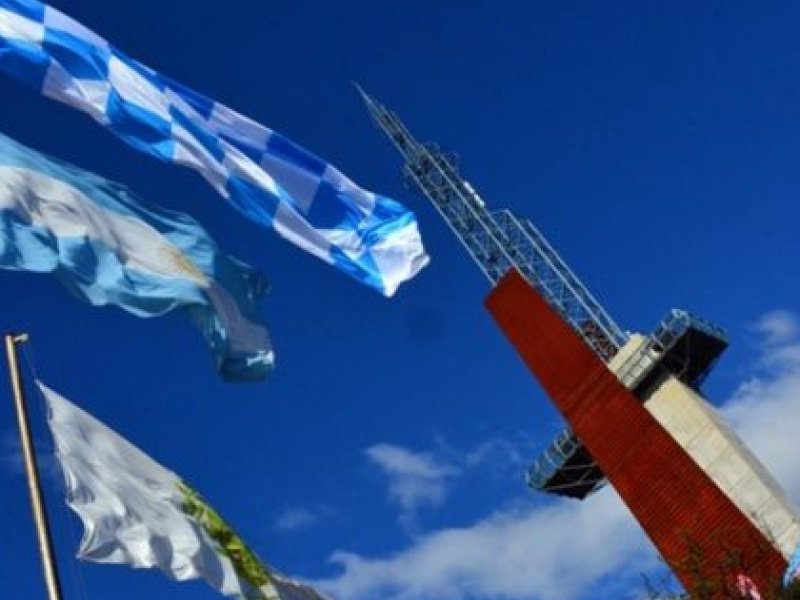 HITO-DEL-BICENTENARIO-630x426.jpg