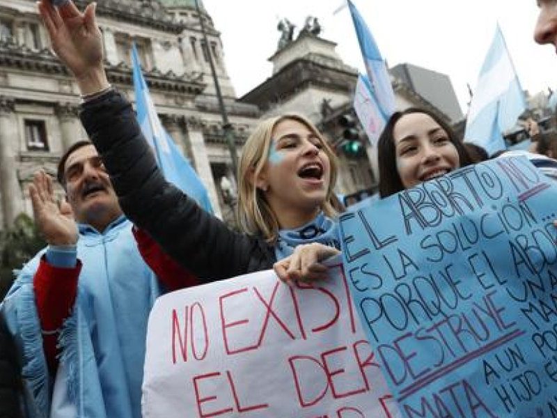 manifestantes-contra-aborto-k96F--620x349@abc.jpg