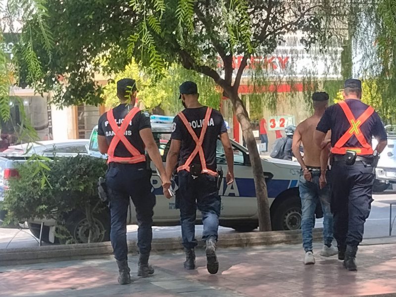 detenido en plaza pringles.jpg
