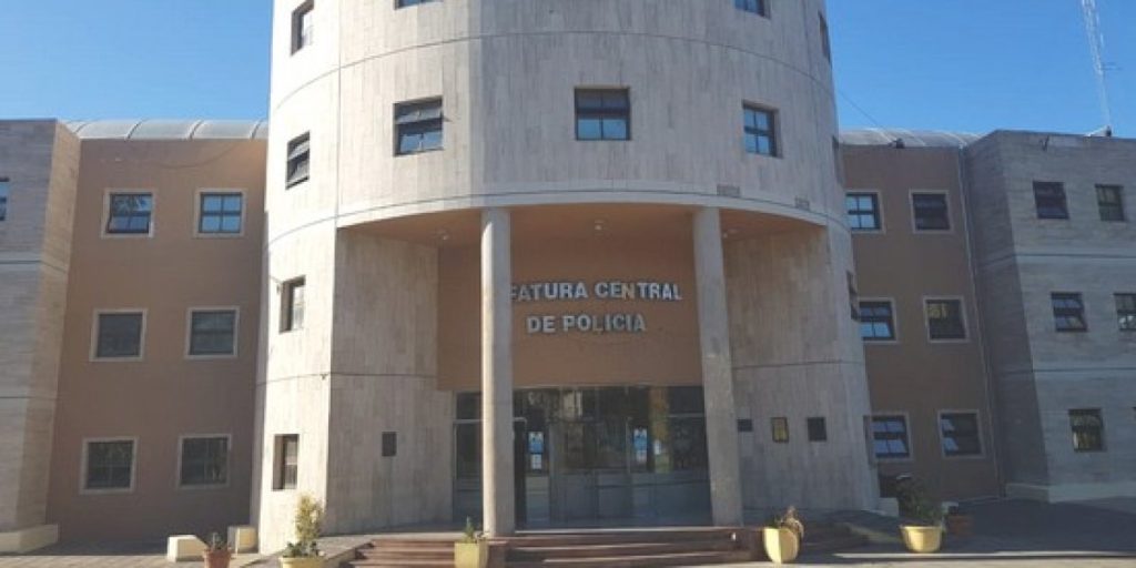 jefatura-de-policia-frente.jpg