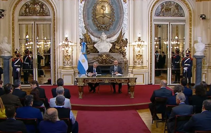 625de001e0878_900.jpg