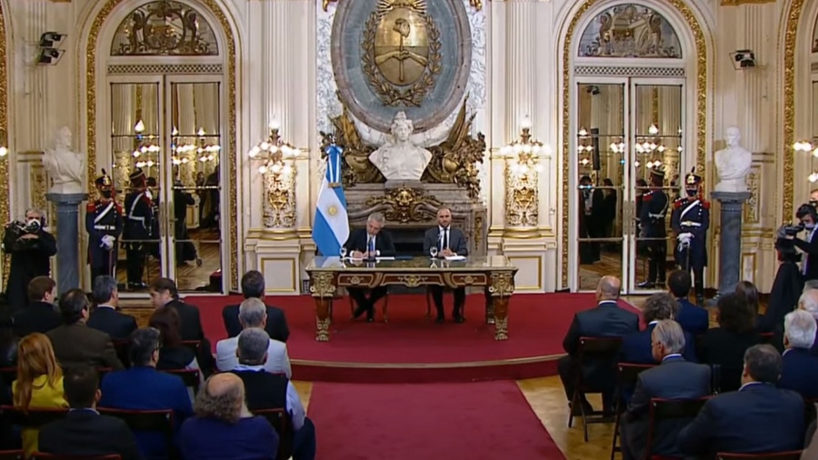 625de001e0878_900.jpg