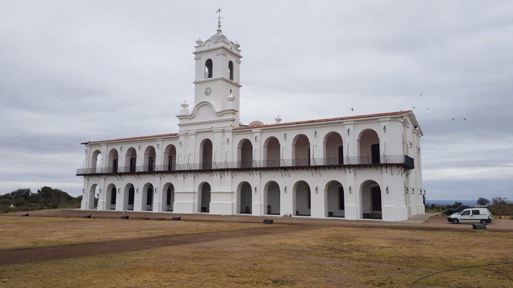 CABILDO-Y-LA-RECOVA-3.jpeg