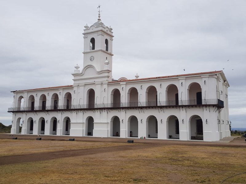 CABILDO-Y-LA-RECOVA-3.jpeg