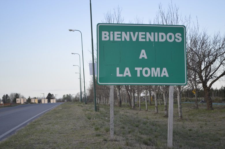 LA-TOMA.jpg