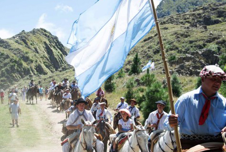 DESFILE-DE-GAUCHOS.jpg