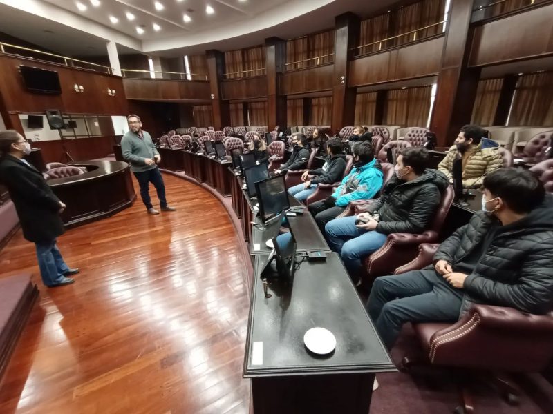 alumnos-en-dipus.jpg