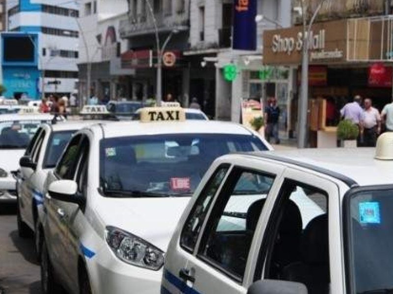 taxis.jpg