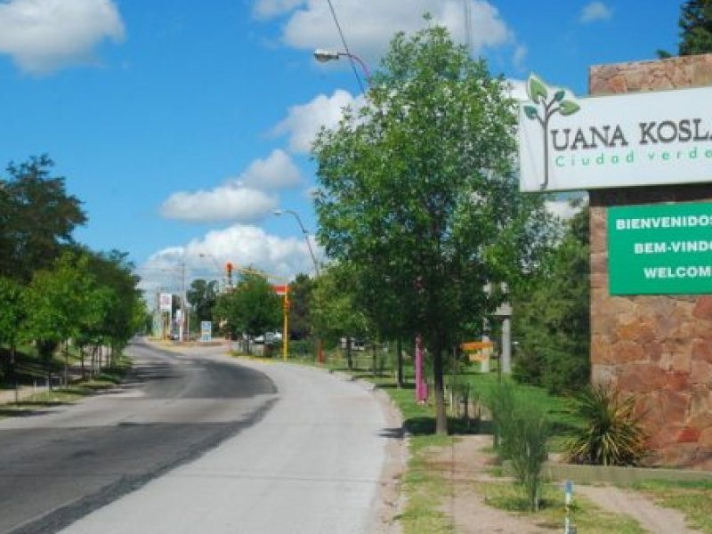 JUANA-KOSLAY-678x381.jpg