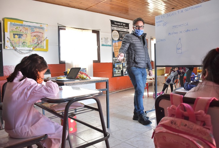 FOTO-PRINCIPAL-Dia-de-la-Maestra-y-el-Maestro-Rural.jpeg