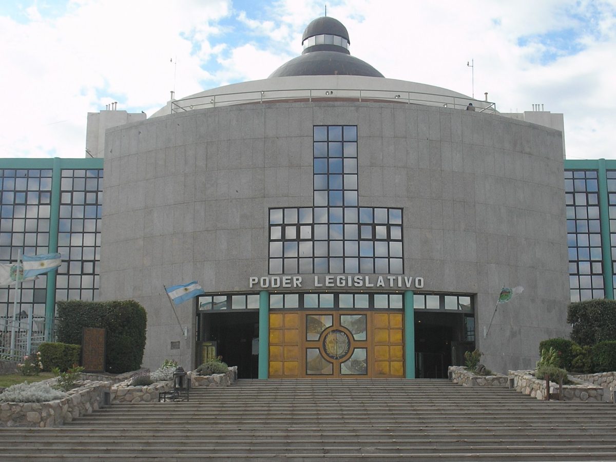 Frente_de_la_Legislatura_003.jpg