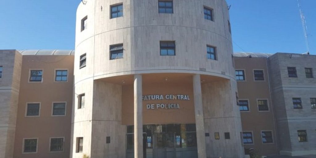 jefatura-de-policia-frente.jpg