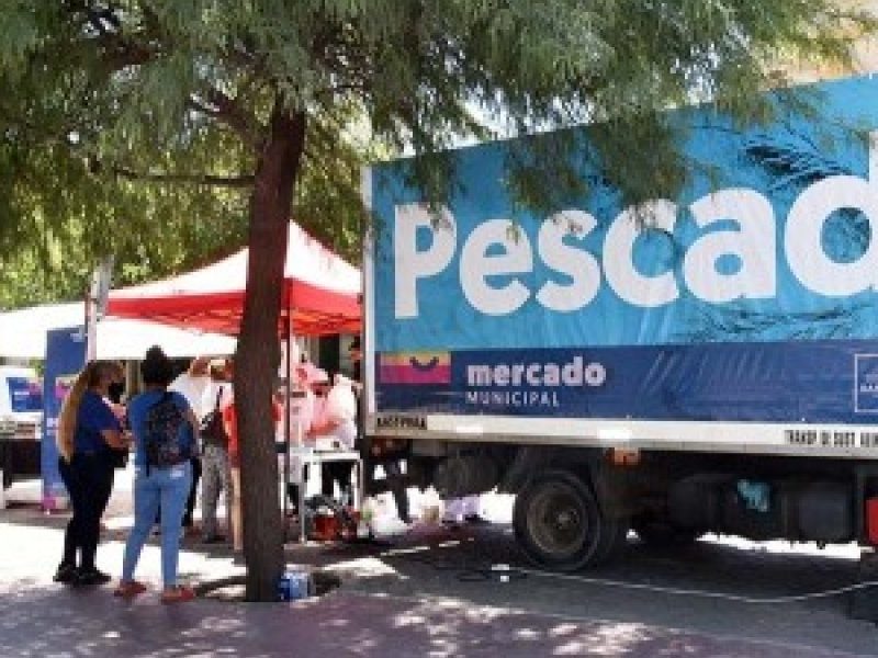 EL MERCADO MUNICIPAL VUELVE A LA PLAZA PRINGLES CON OFERTAS DE PESCADO PARA SEMANA SANTA.jpg