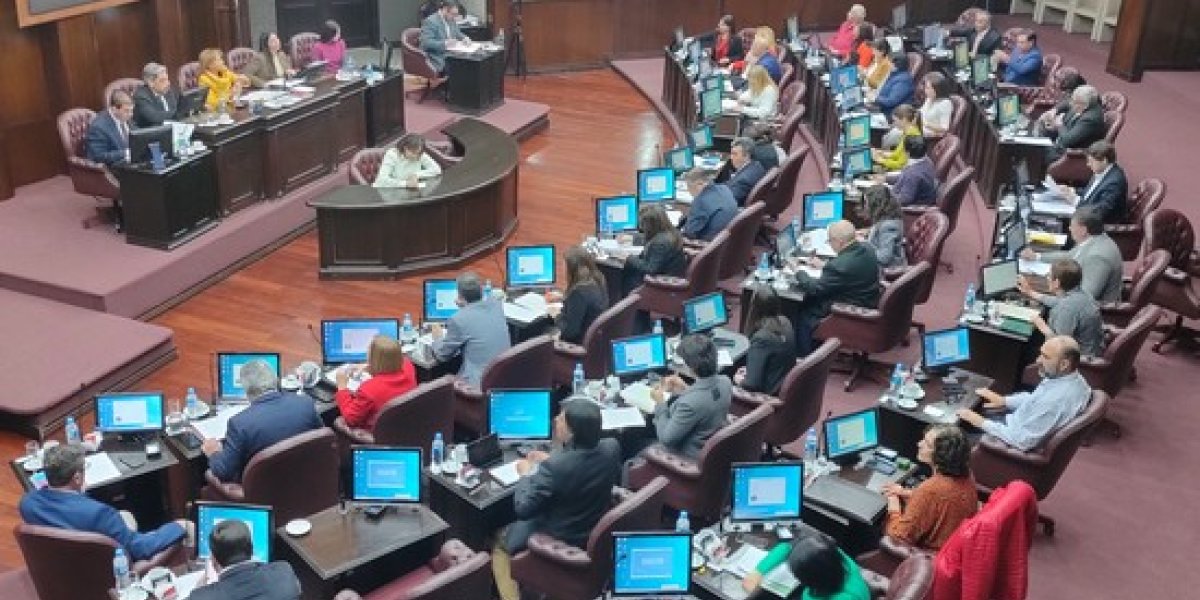 diputados-sesionando-22.jpg