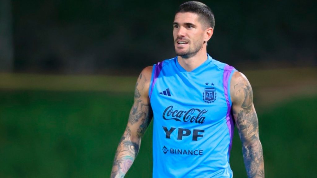 6390cb651b446.12.2022 rodrigo de paul foto tw @argentina_1200.jpg