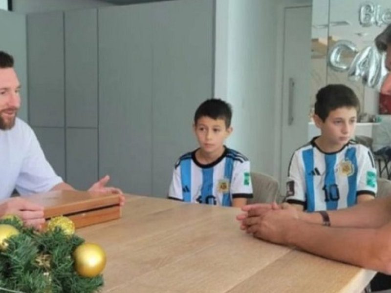 messi-ciudadano-ilustre.jpg