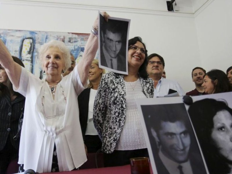 abuelas-plaza-mayo-anuncio-la-recuperacion-la-nieta-127.jpg