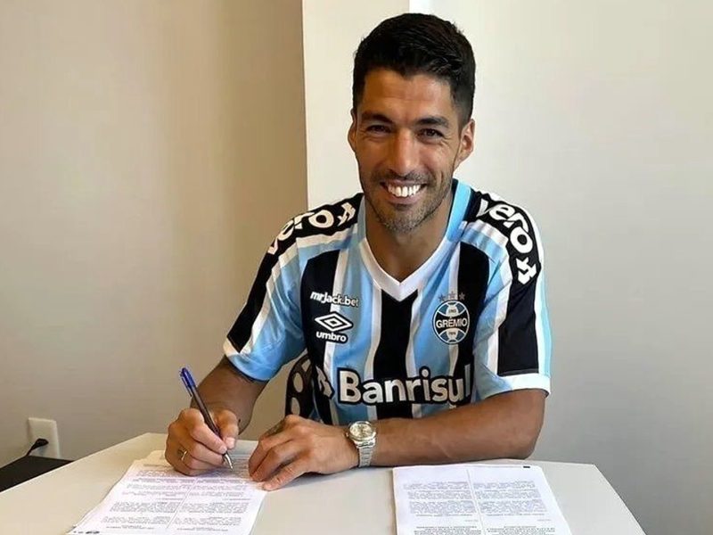 Luis_Súarez_Gremio_2022.jpg