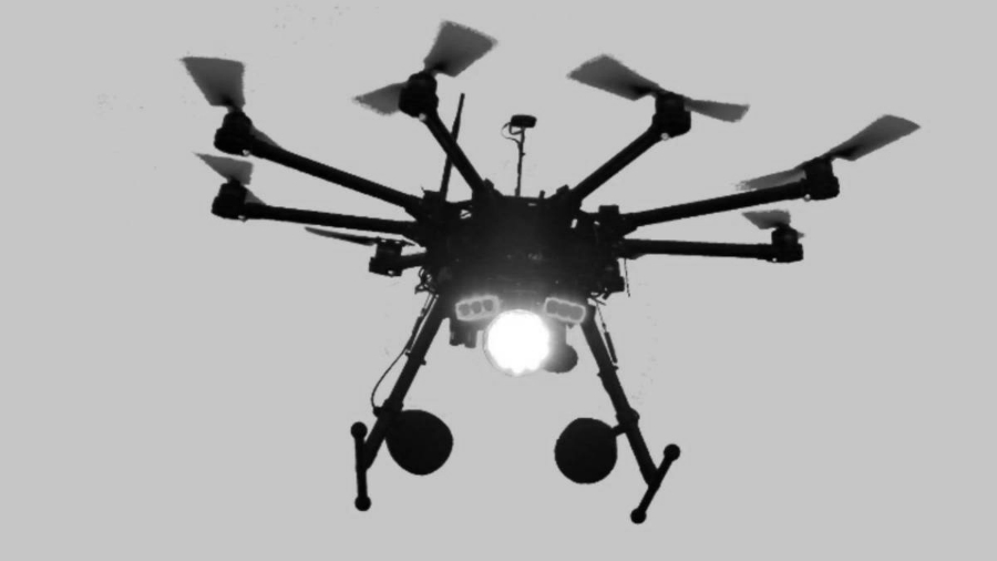 Dron militar