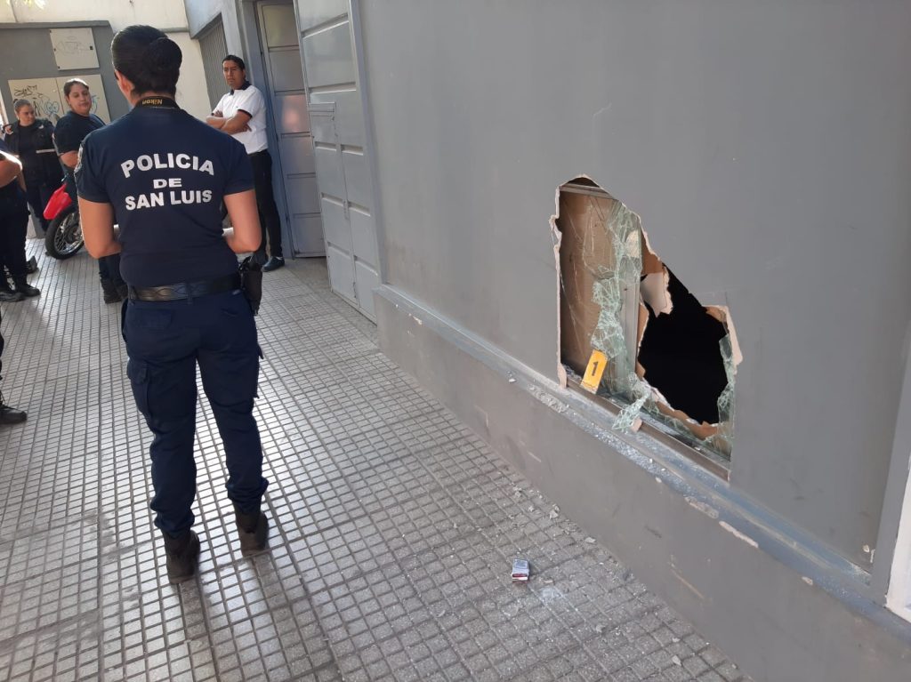robo en cetrogar en san luis