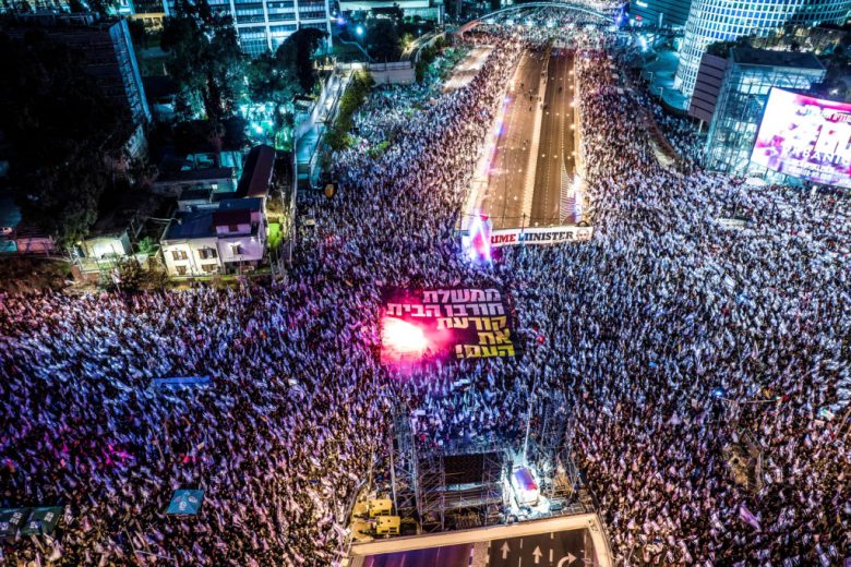 2023-03-26T071416Z_1921567491_RC2810A18ILS_RTRMADP_3_ISRAEL-POLITICS-JUDICIARY-1024x683.jpg