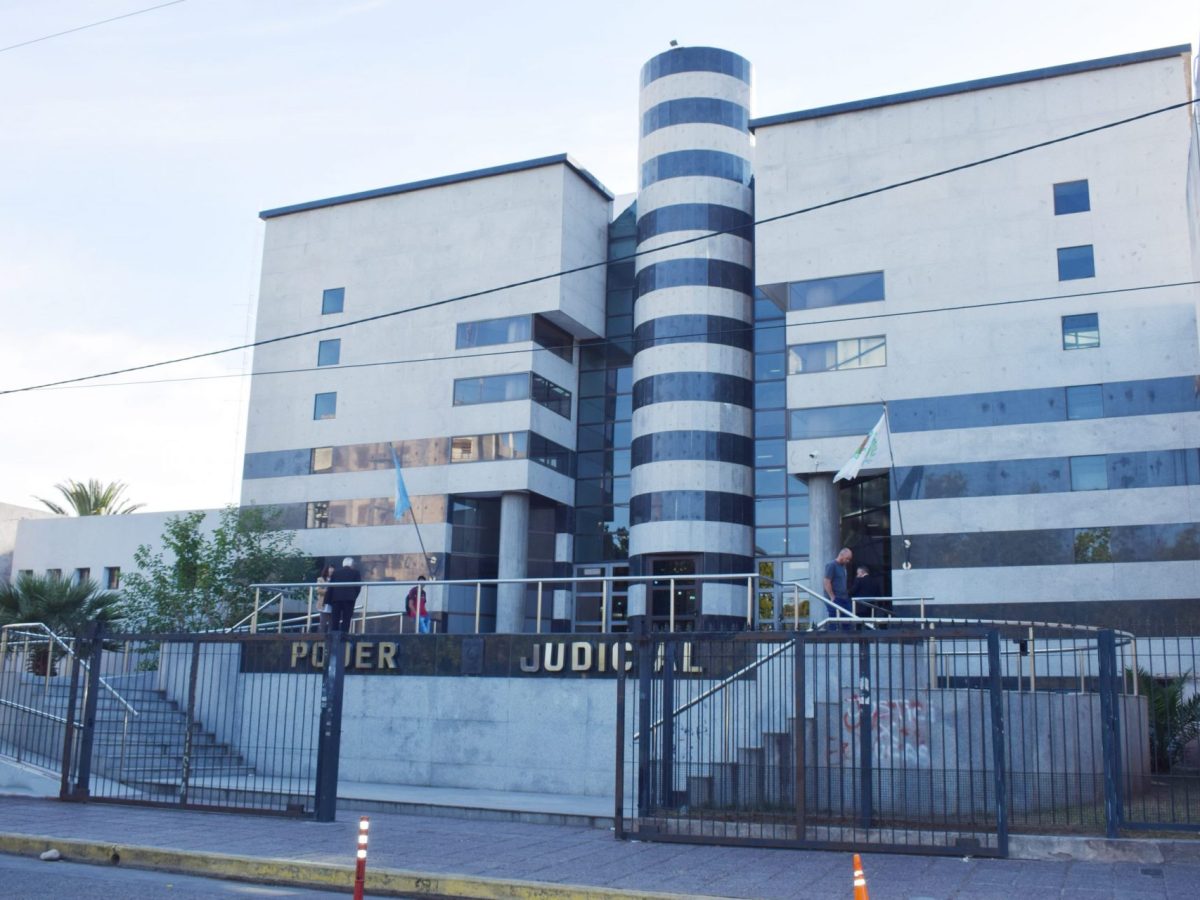 TRIBUNALES-scaled.jpg
