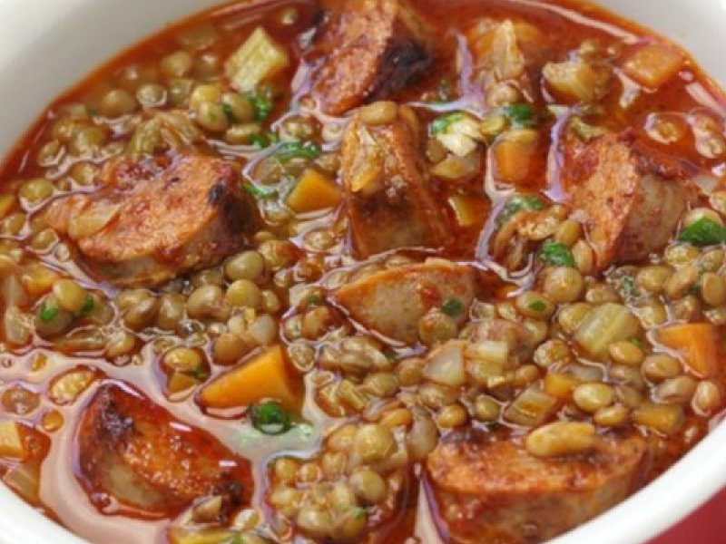 lentejas-con-chorizo-y-verduras-e1610484169168.jpg