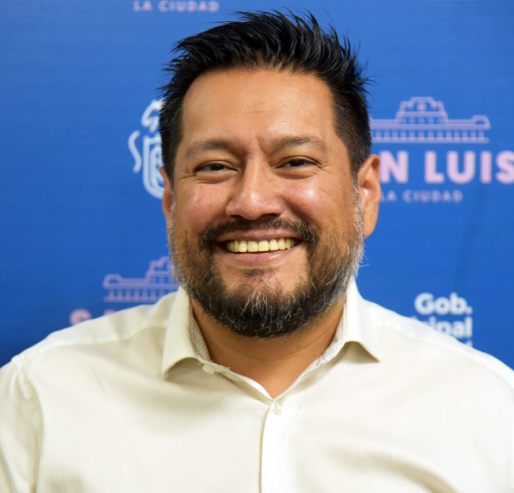 HUGO ACOSTA.jpeg
