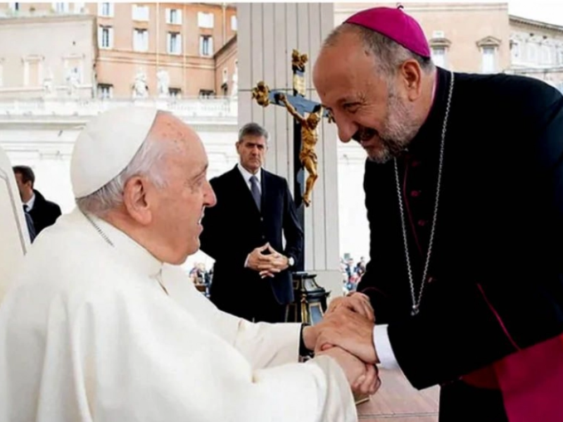 barba y el papa.PNG