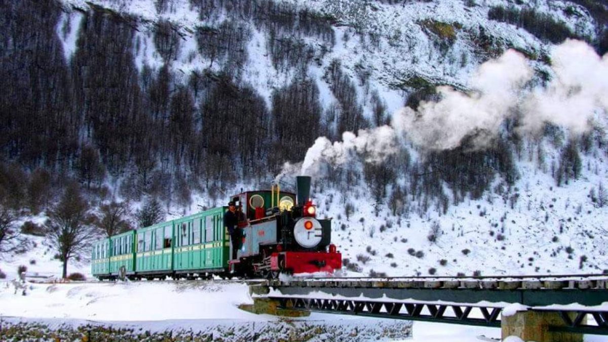Tren-del-Fin-del-Mundo-en-Argentina-1280x720.jpg