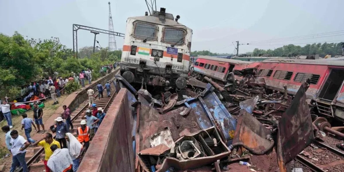 accidente-tren-india-3-6-23png.jpg