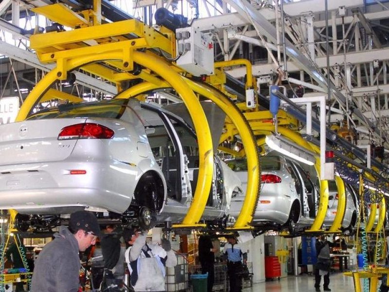 industria-automotriz-b9bf62.jpg