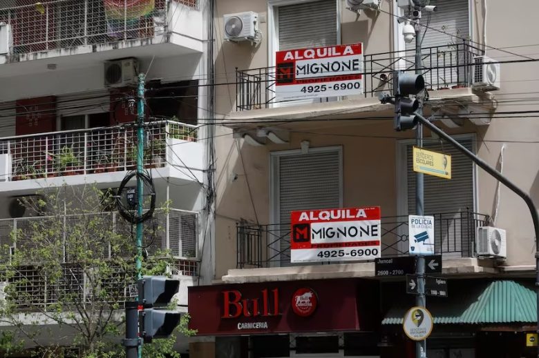 carteles-de-alquiler-de-propiedades-ley-de-WI2Q5OXFMNFN3CKEL73PBKATDY.jpg