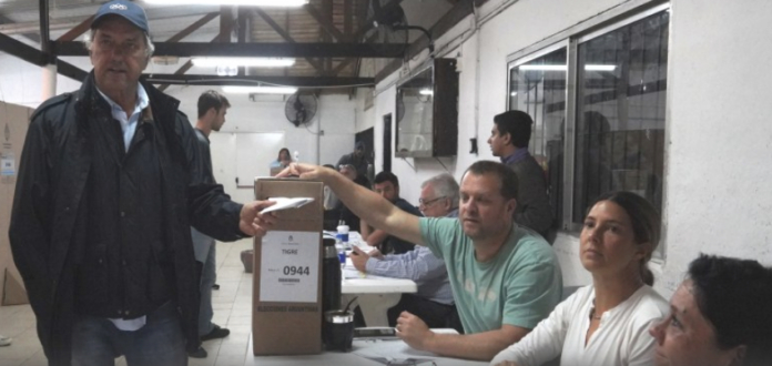 w-voto-scioli-696x330.jpg