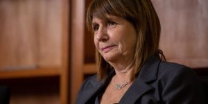 BC-asesor-de-bullrich-dice-que-el-dolar-y-el-peso-conviviran-en-argentina-TQ.jpg