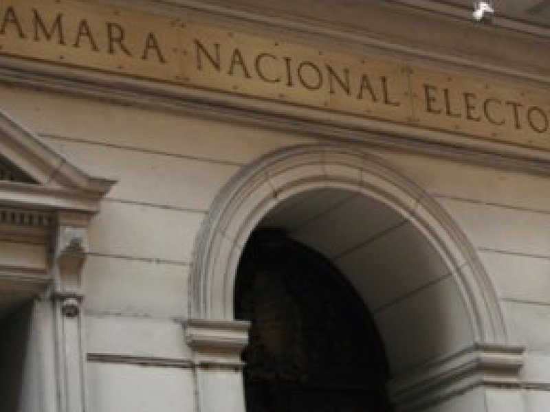 2_1243892339_B.jpg
