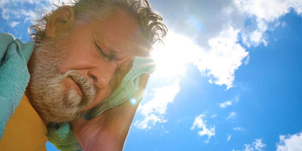 1140-man-having-heatstroke-esp.imgcache.rev.web.1000.575.jpg