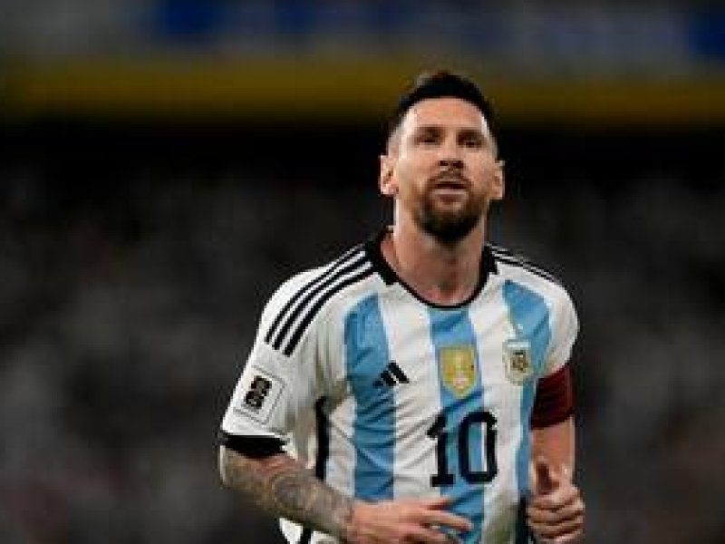 la-seleccion-argentina-con-lionel-messi-de-YMX74G2QJVEETNGM4GOTGRSJKU.jpg