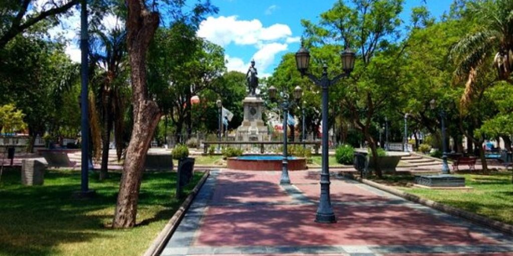 plaza-pringles-san-luis.jpg