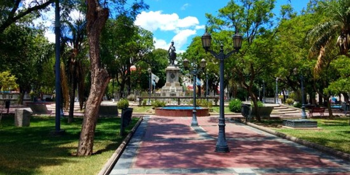 plaza-pringles-san-luis.jpg