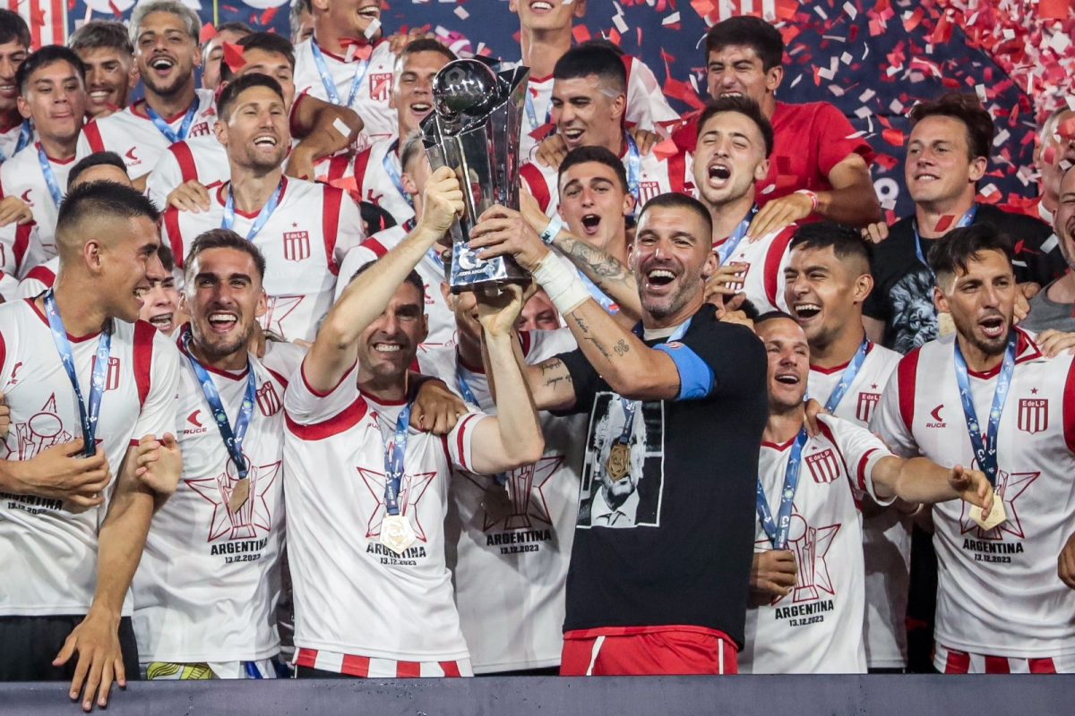 ESTUDIANTES-2.jpg