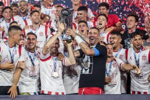 ESTUDIANTES-2.jpg